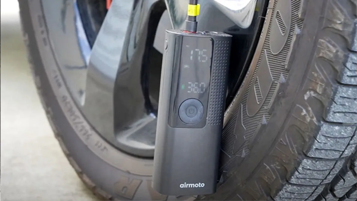 Airmoto digital display showing live pressure and target PSI