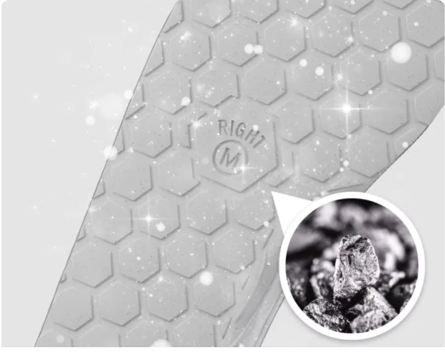 Akusoli antimicrobial silver coating that reduces foot odor