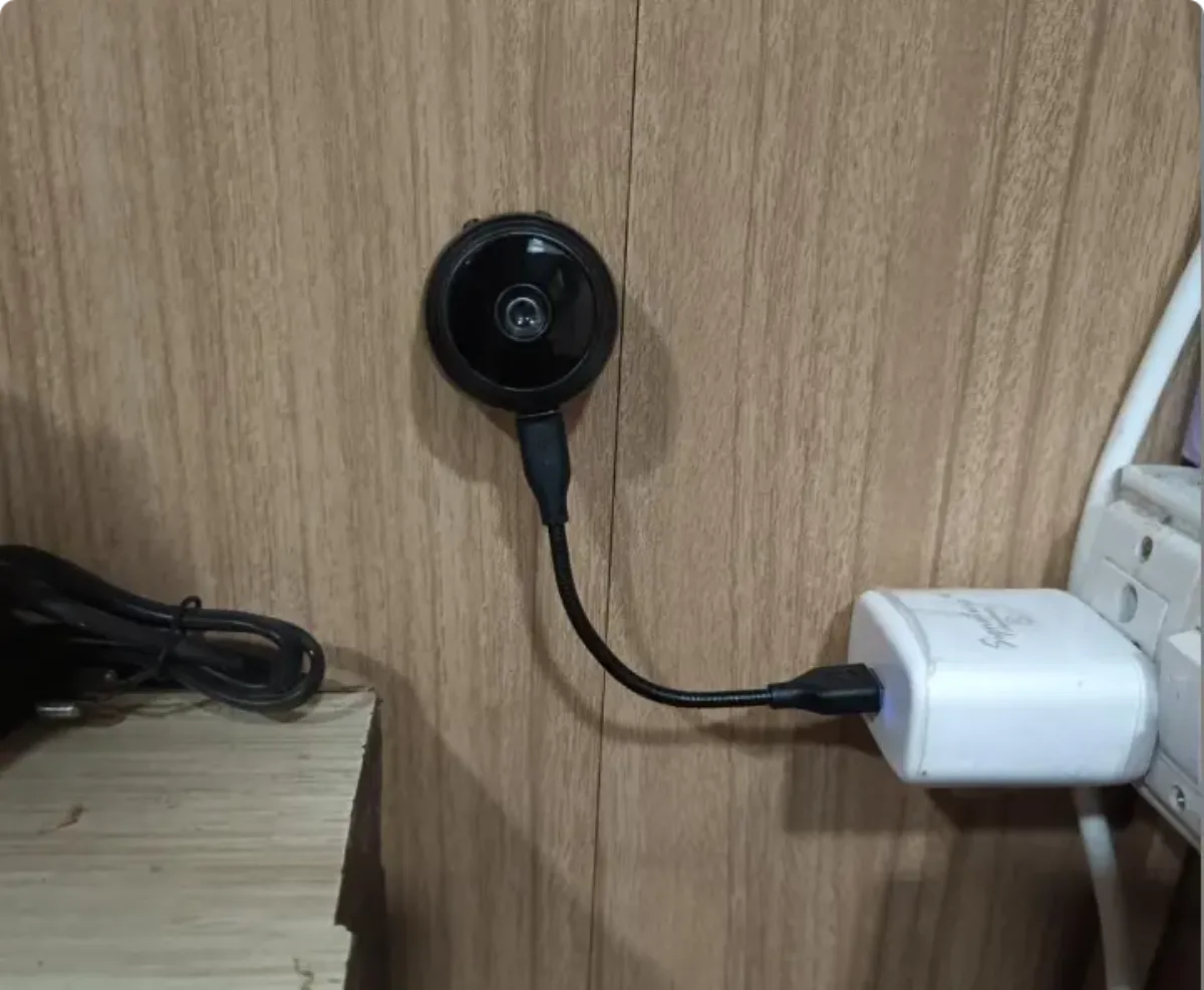 GuardHouse customer review snapshot showing verified buyer feedback on the camera